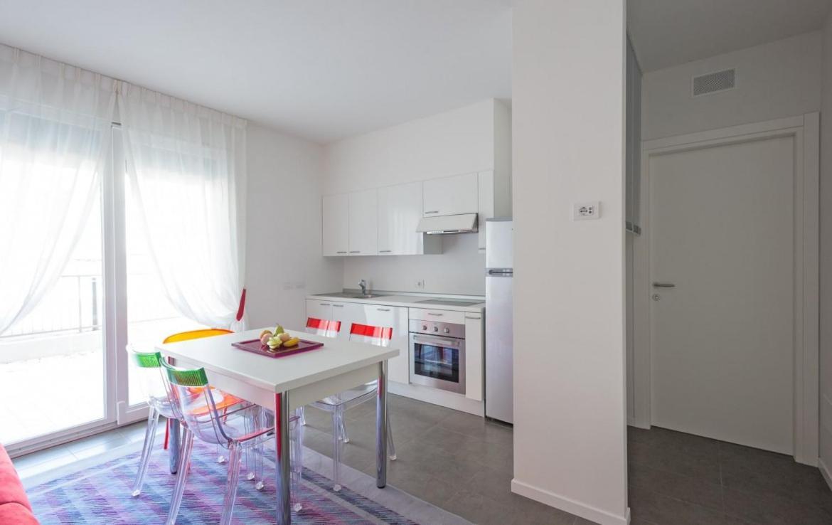 Modern Apartments Lake View With Pool Musso Екстериор снимка