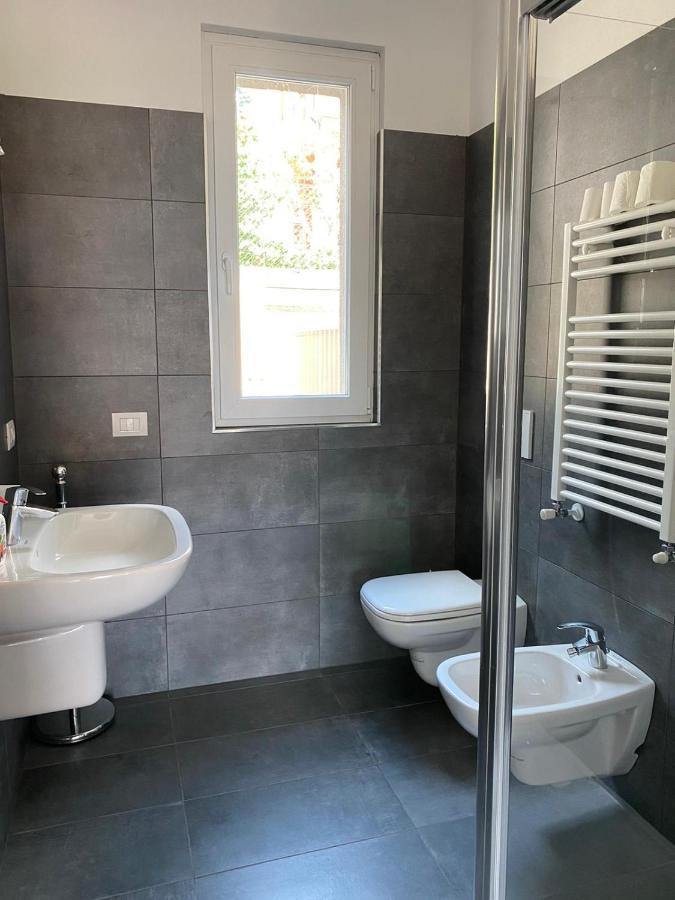 Modern Apartments Lake View With Pool Musso Екстериор снимка