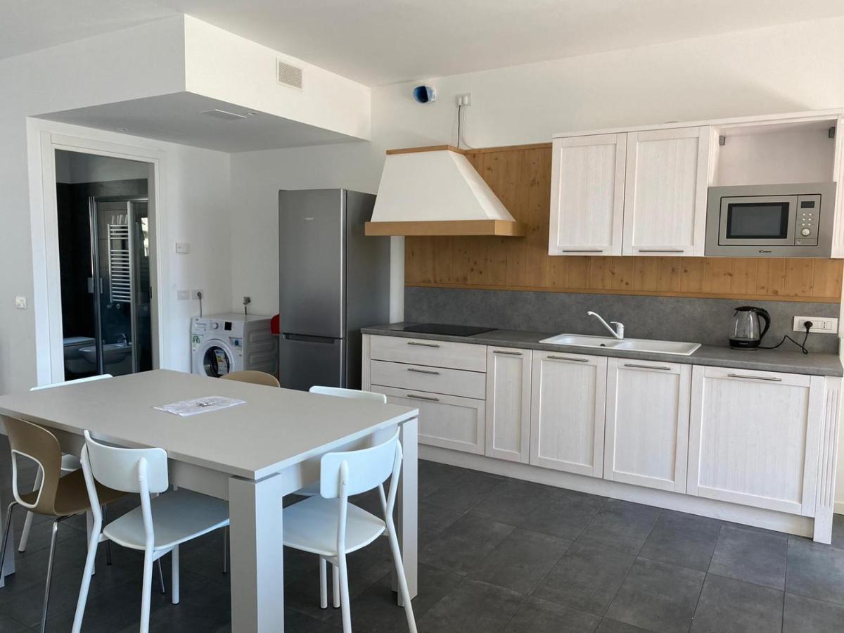 Modern Apartments Lake View With Pool Musso Екстериор снимка