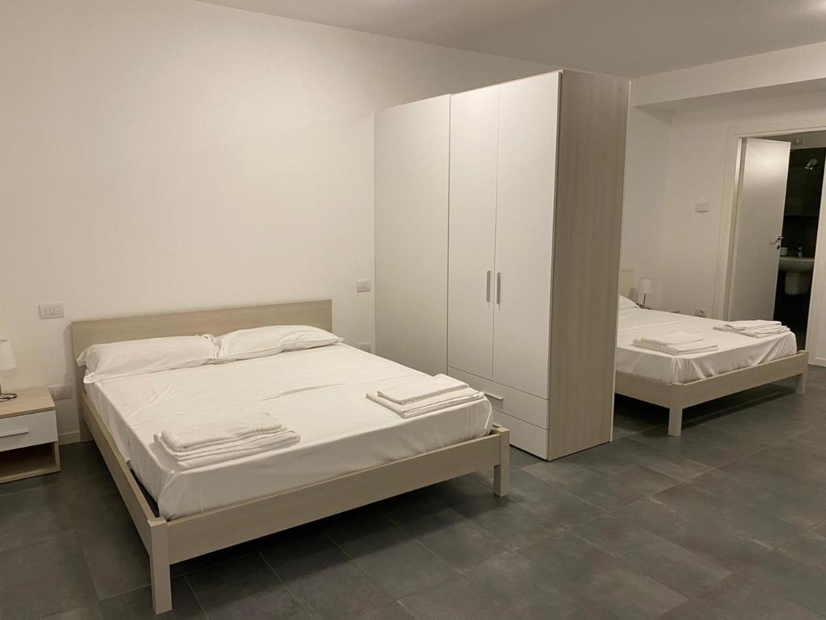 Modern Apartments Lake View With Pool Musso Екстериор снимка