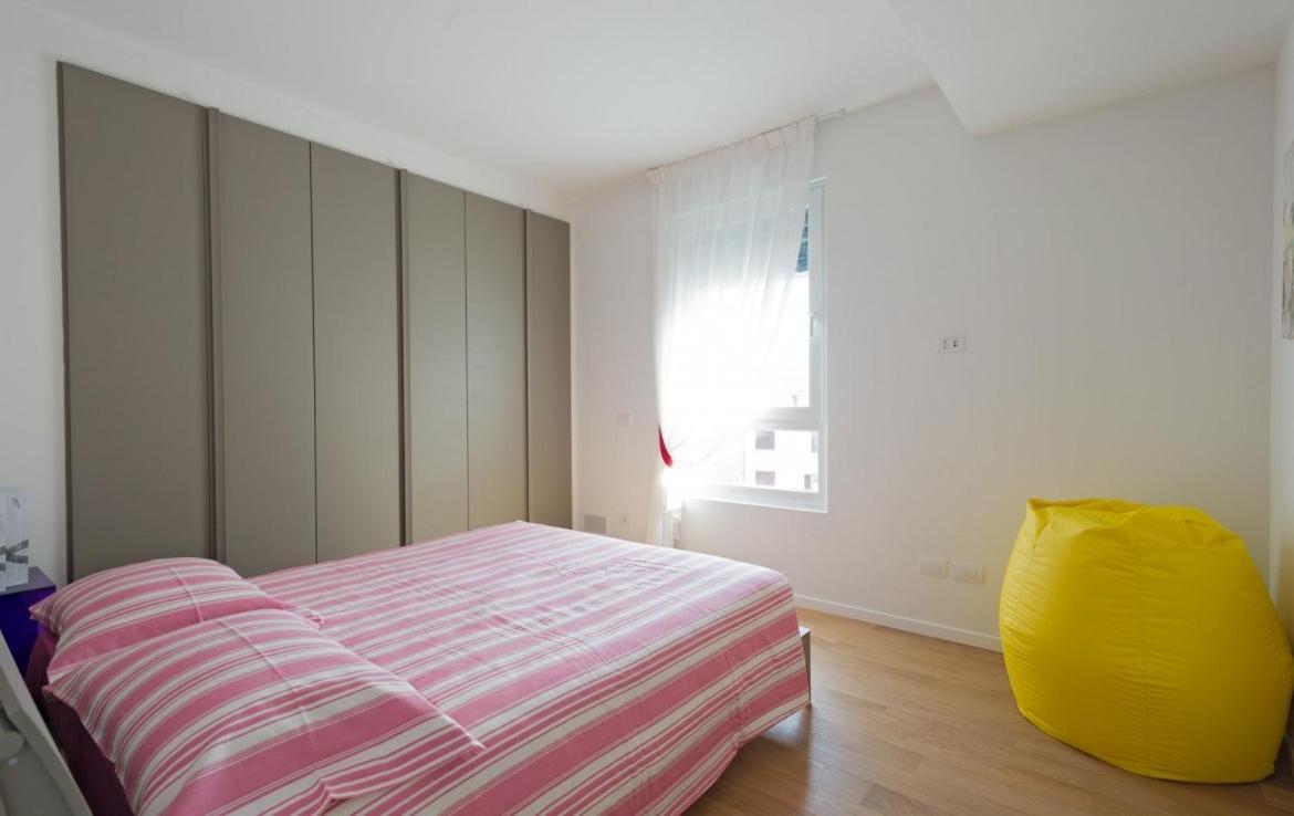 Modern Apartments Lake View With Pool Musso Екстериор снимка